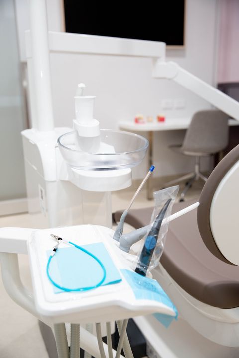 Instrument tray on the dental unit in a Y3 Smiles Dental treatment room