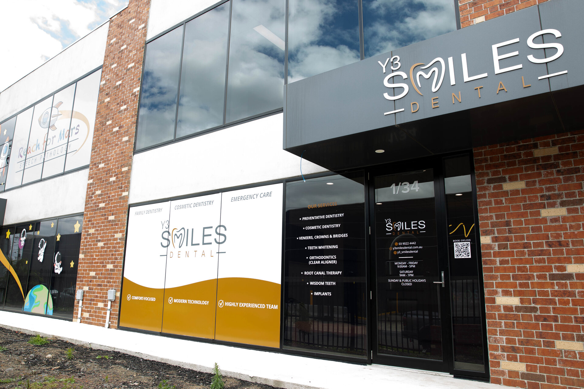 Y3 Smiles Dental clinic — modern interior