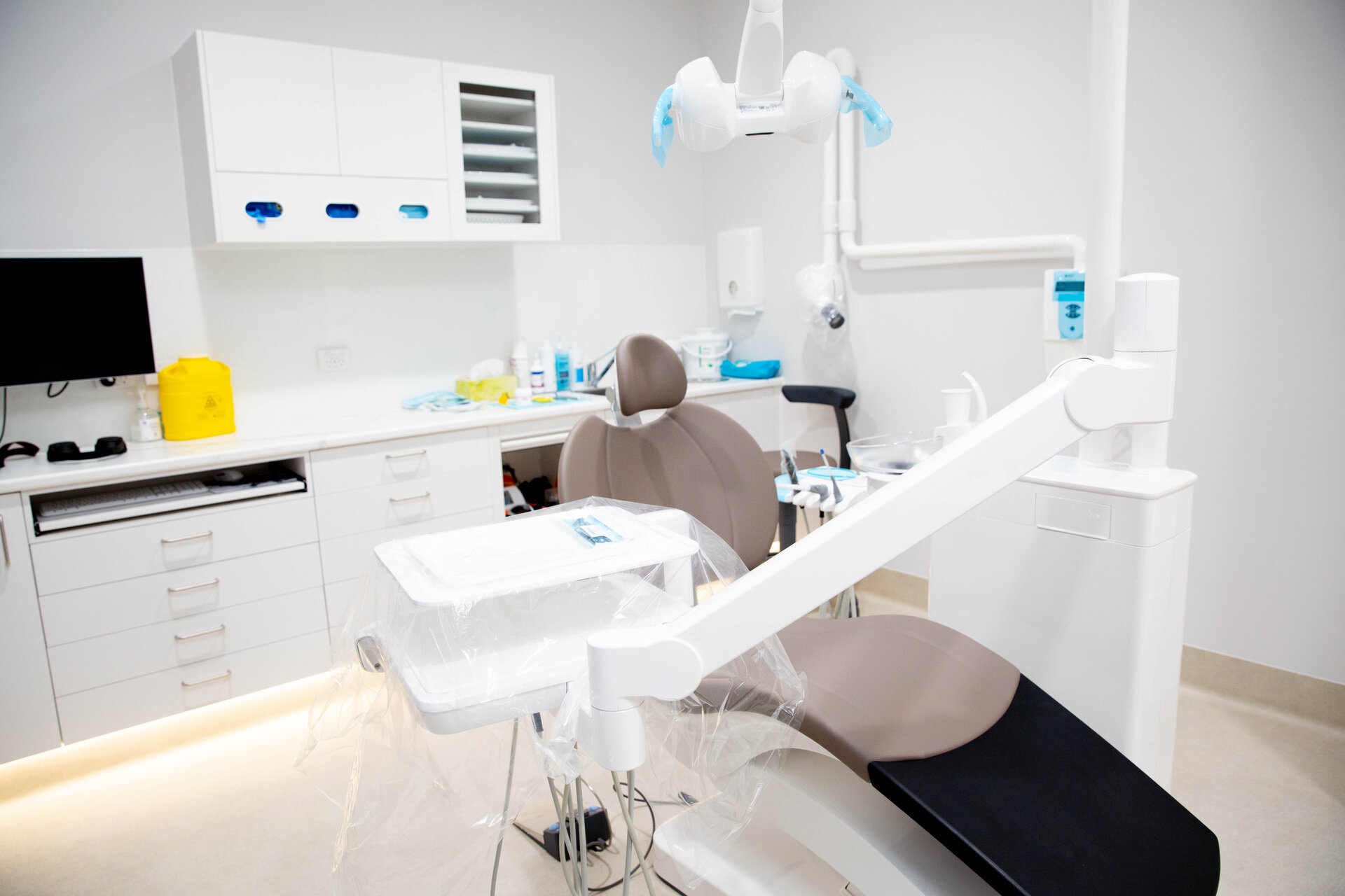 Y3 Smiles Dental dental chair and equipment